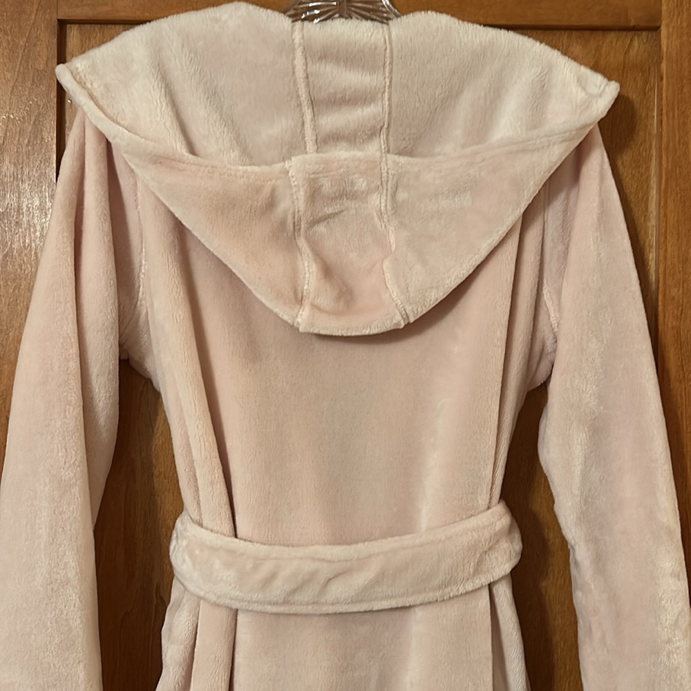 UGG Miranda Soft Light Fleece Bath Robe in Ice Pink, Size Medium - Picture 6 of 10